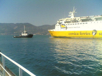 Traghetto della Corsica Ferries in arrivo